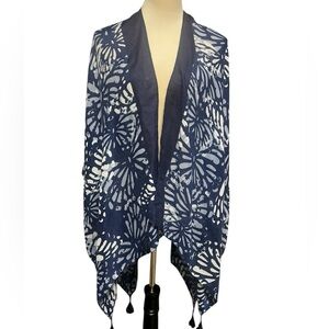 DEMDACO Wrap Shawl  BLUE AND WHITE Floral design Tasseled.